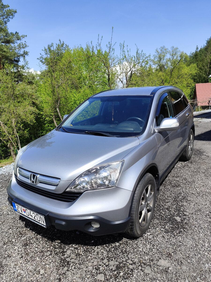 Predám Hondu CR-V 2,2CDTI 103kw