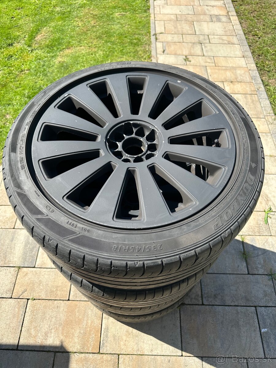 235/45 r18