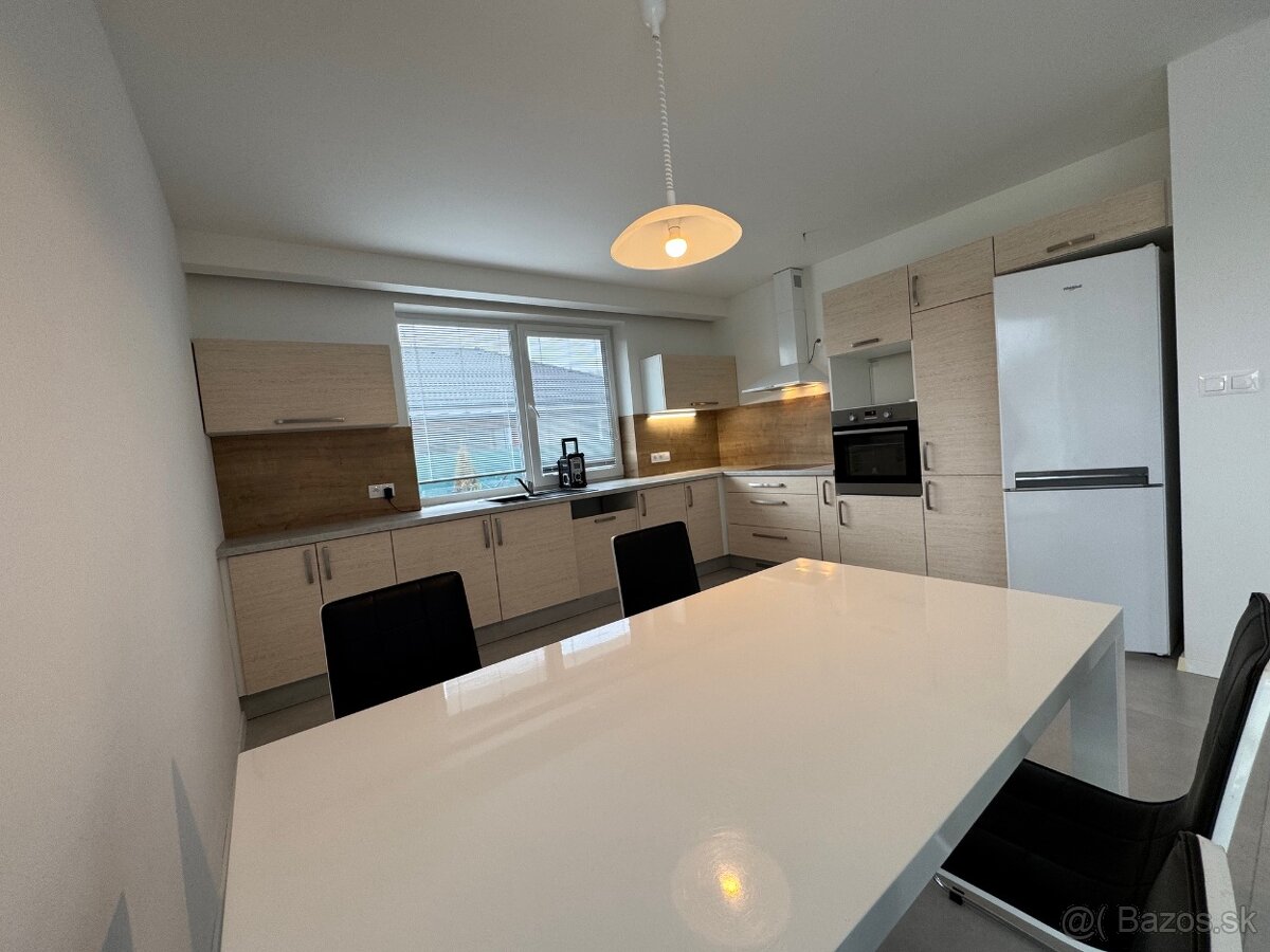 Moderný 4-izb. bungalov len 4 km od mesta