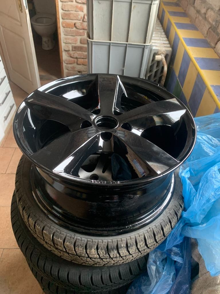 DEZENT 7,5J×17 ET 38 , 5×114,3