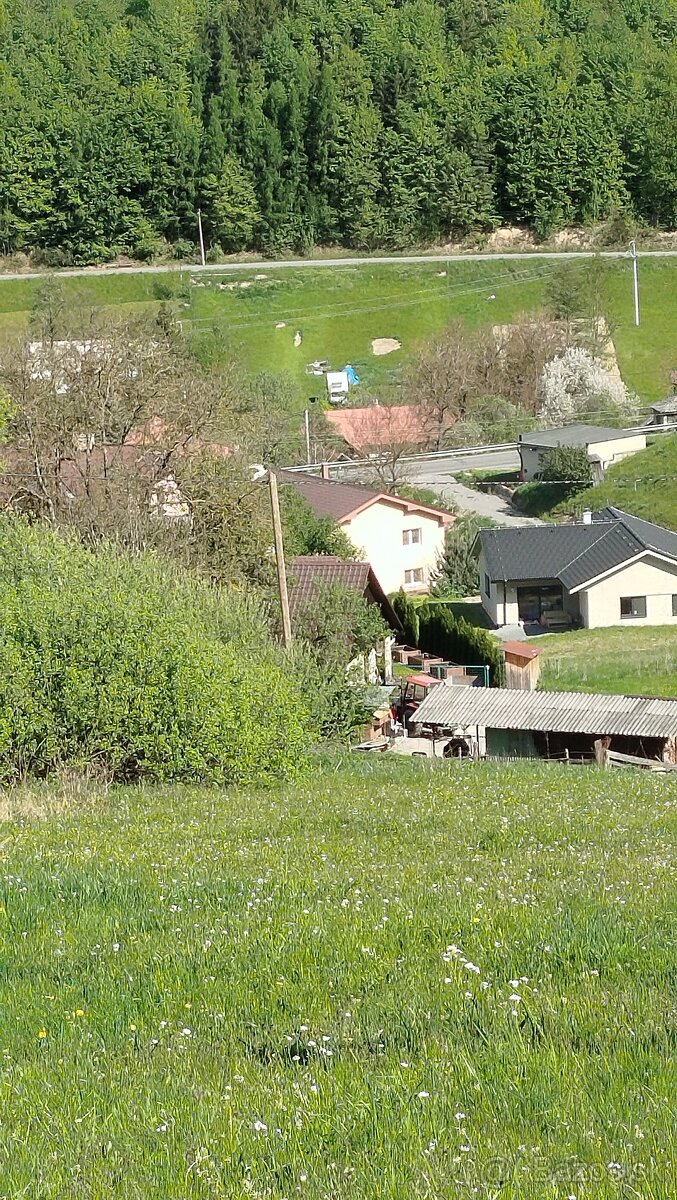 Na predaj slnečný pozemok Hriňová