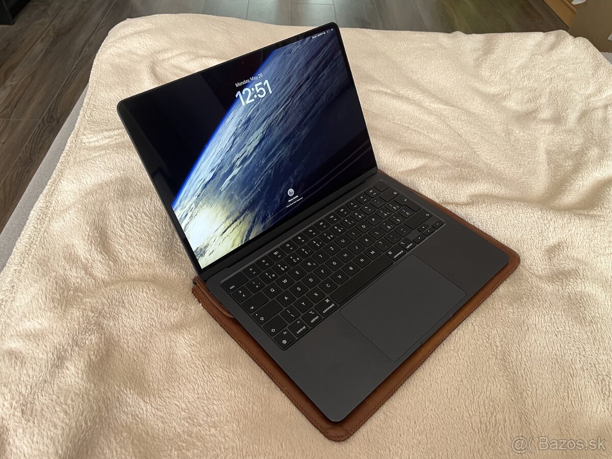 Macbook Air M3 Temne Atramentový