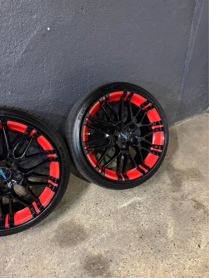 Oxygen disky 18" 5x112 + letné pneu – top stav