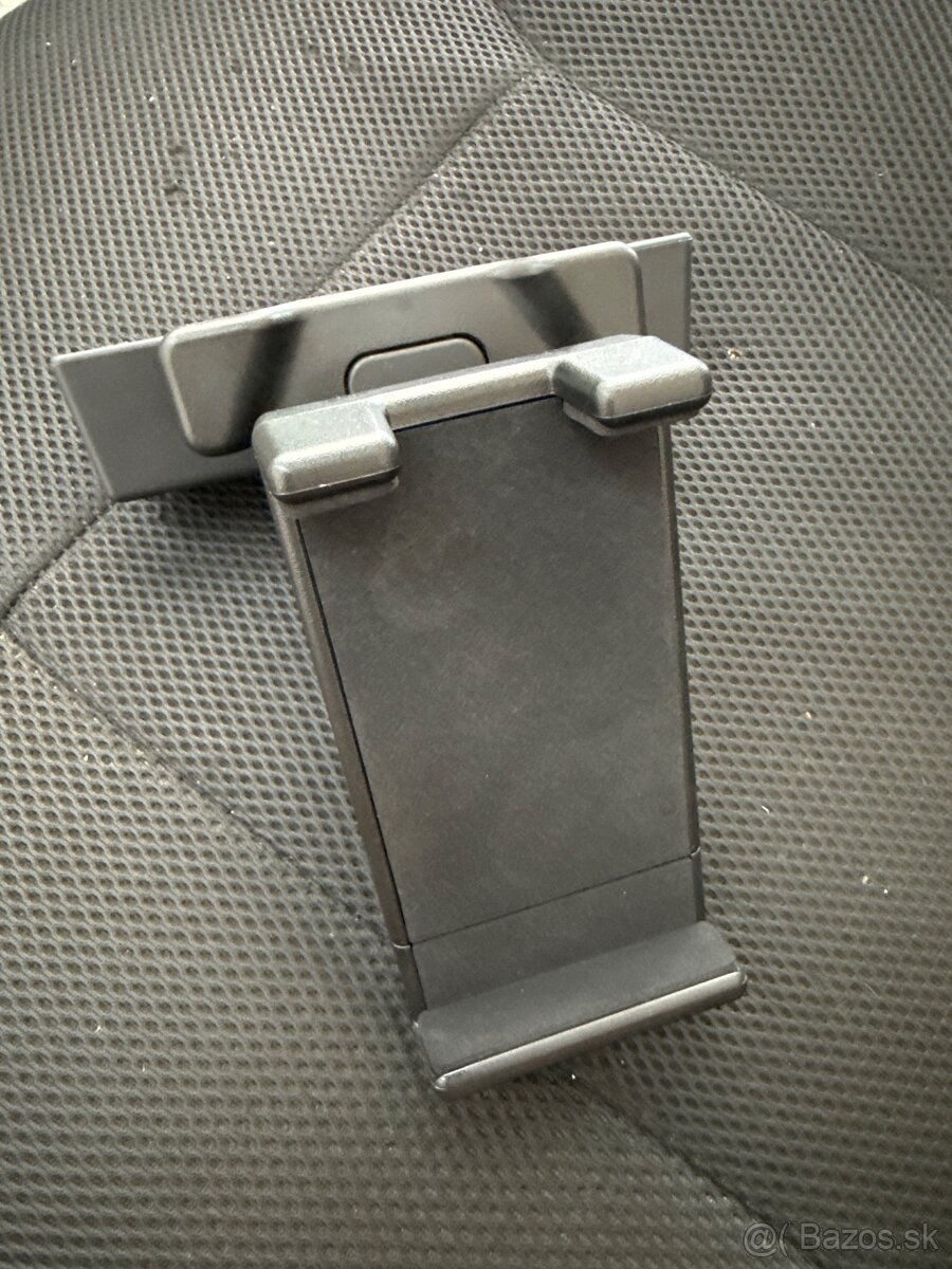 Smart Holder - drziak multimedii Skoda 3V0061129