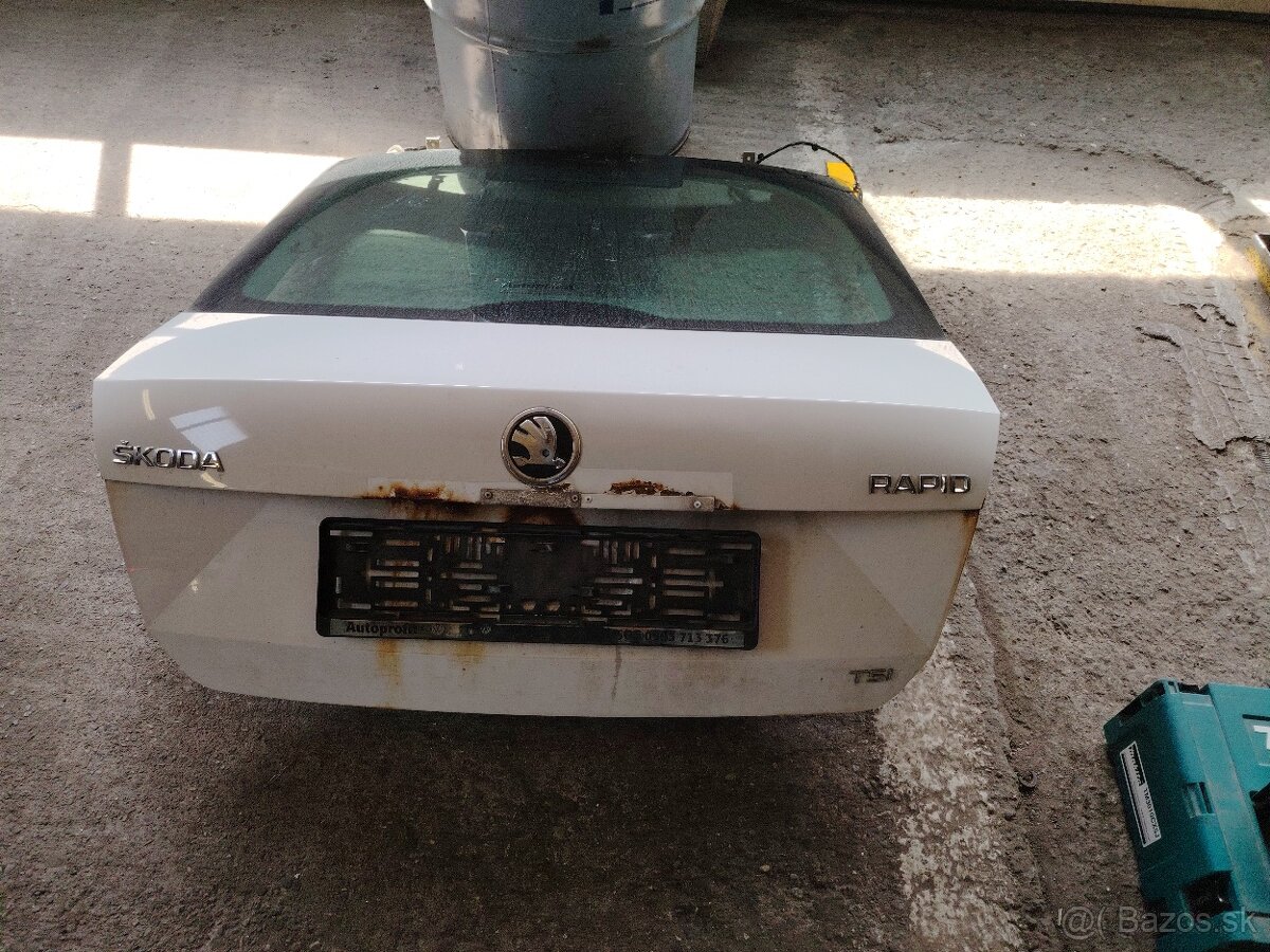 Piate dvere škoda Rapid