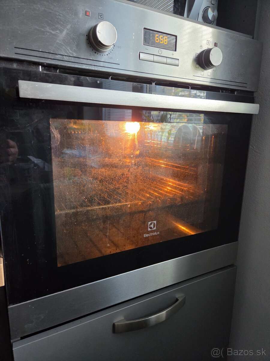 Electrolux rúra
