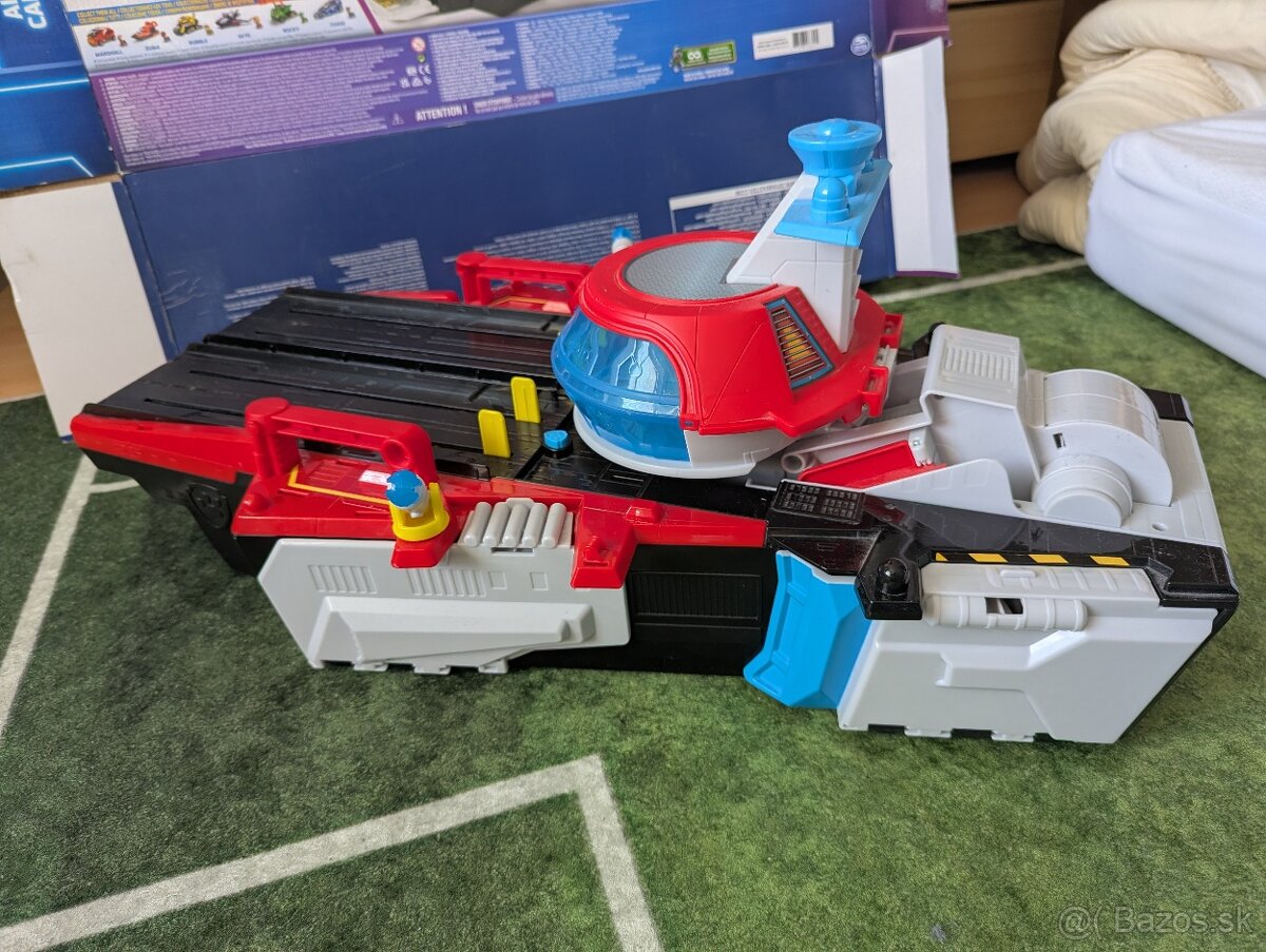 Labkova patrola PAW PATROL vo filme loď