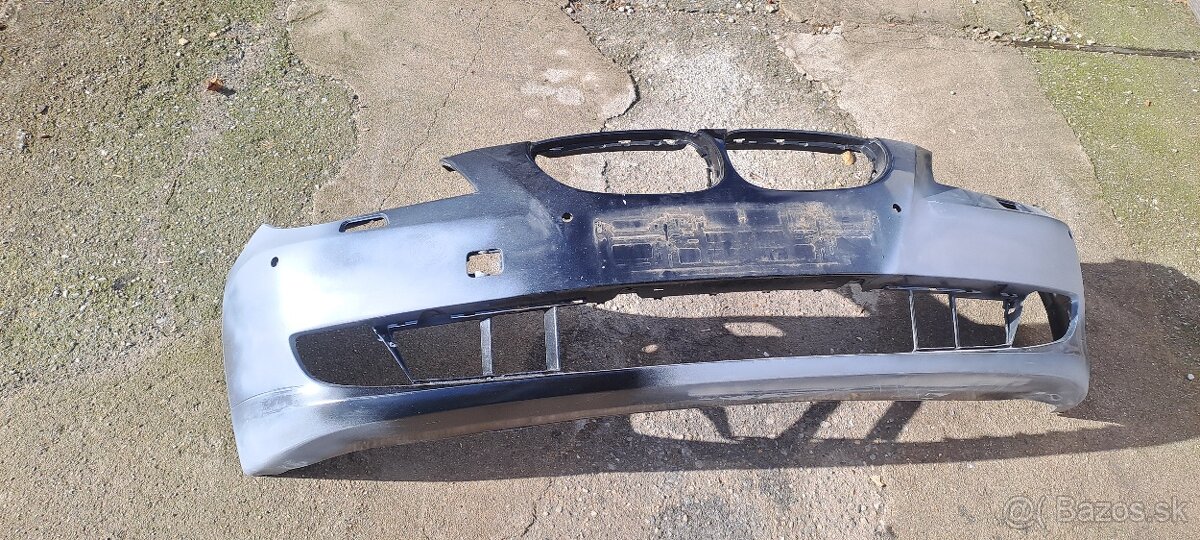 Predám predný nárazník na BMW e60