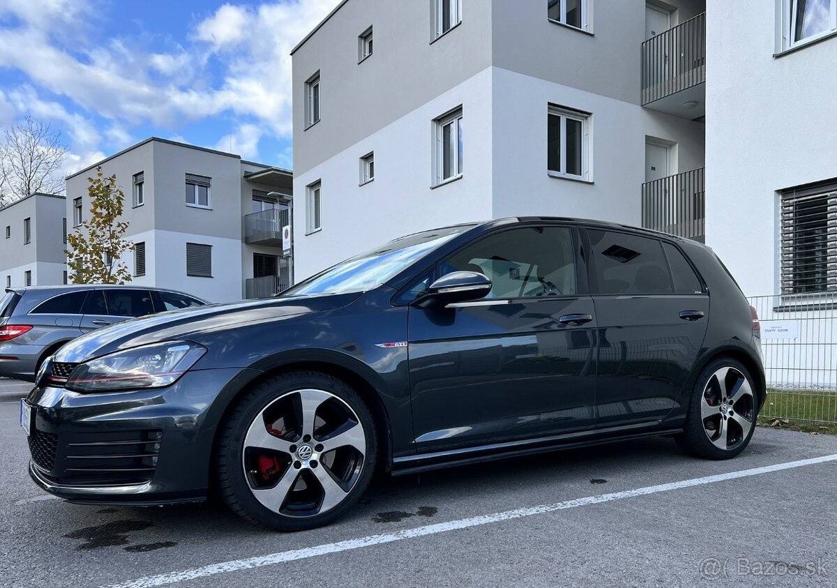 GOLF 7 GTI 2.0 TSI DSG, 162 kW / 220 PS