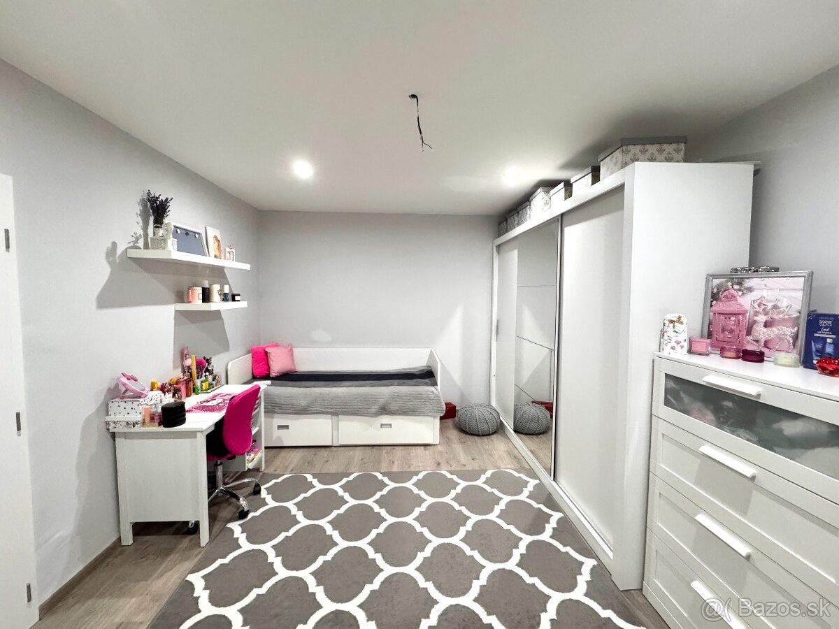 Prenájom- krásny 1 izbový byt  s balkónom, zariadený, NZ