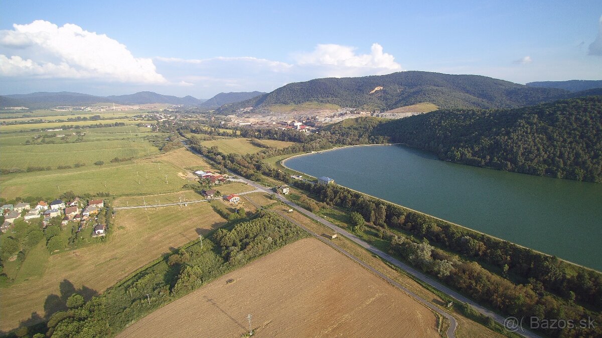 Pozemok s projektom a stavebným povolením na výstavbu ubytov