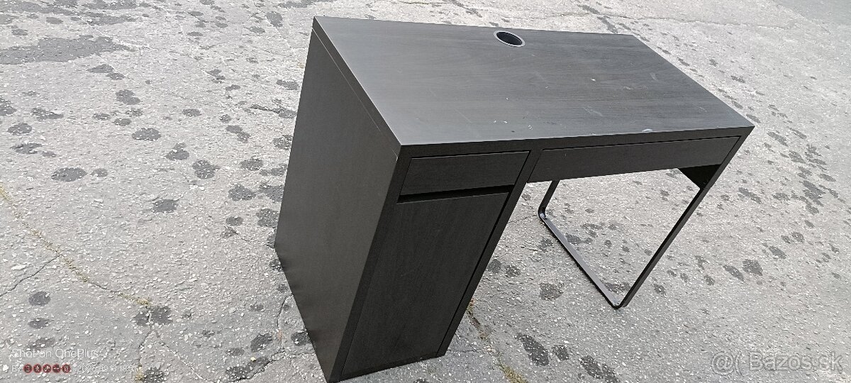 Písací stôl MICKE IKEA