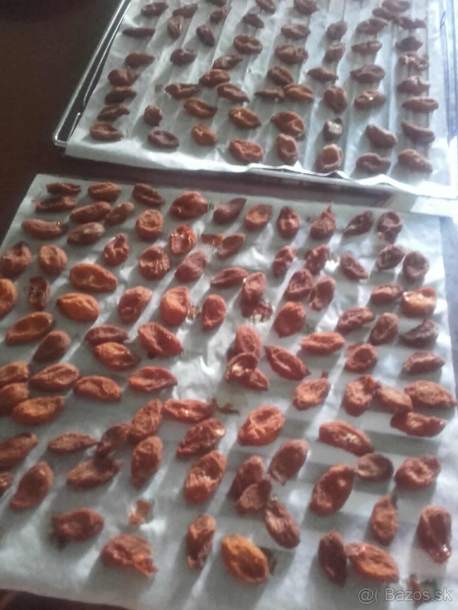 Domáce sušené marhule.