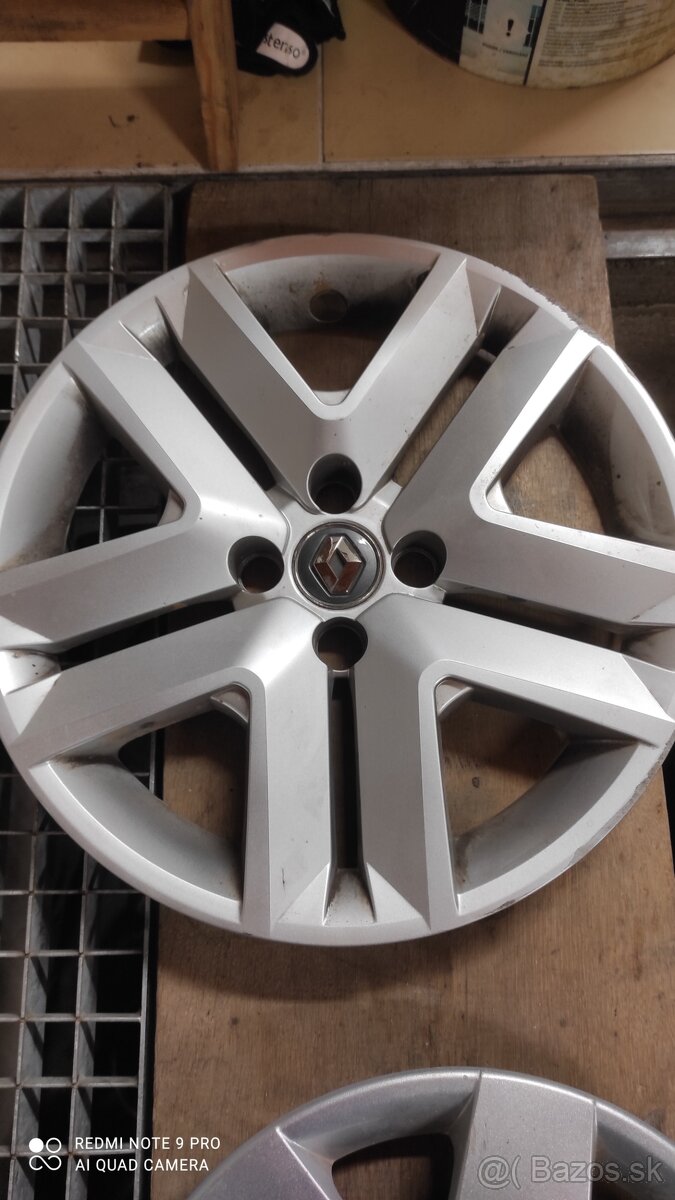 Kryt kolesa Renault R16