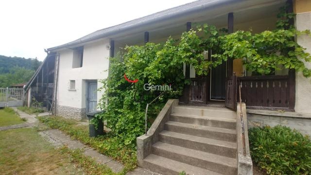 GEMINIBROKER  ponúka 2 domy za výhodnú cenu v obci Perkupa