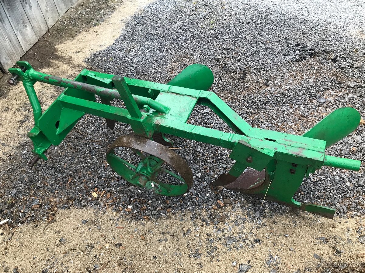 Pluh dvojak za malotraktor