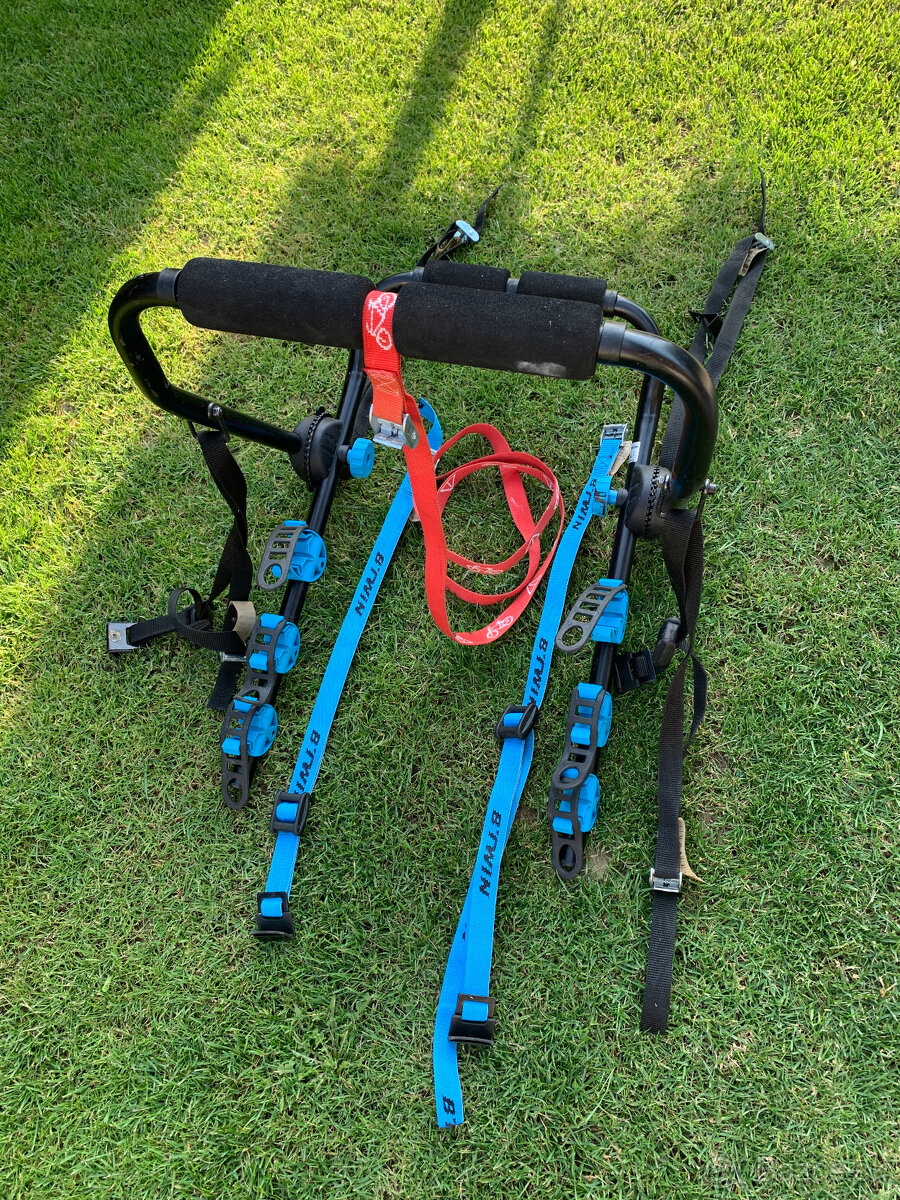 Predám nosič na bicykle na zadné dvere kufra Btwin 320