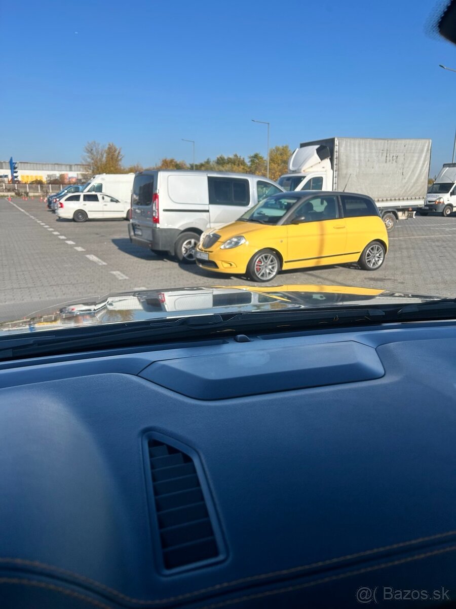 Lancia YPSILON 1,4i 16V 100hp momodesign