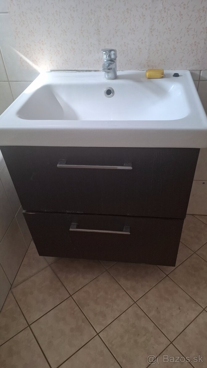 Umývadlo so skrinkou