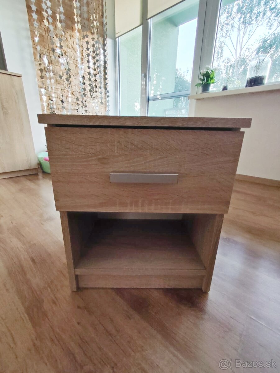 Nočný stolík