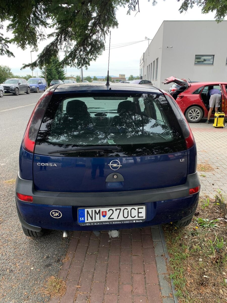 Predám Opel Corsa C 1.2 B R.V. 2002 .
