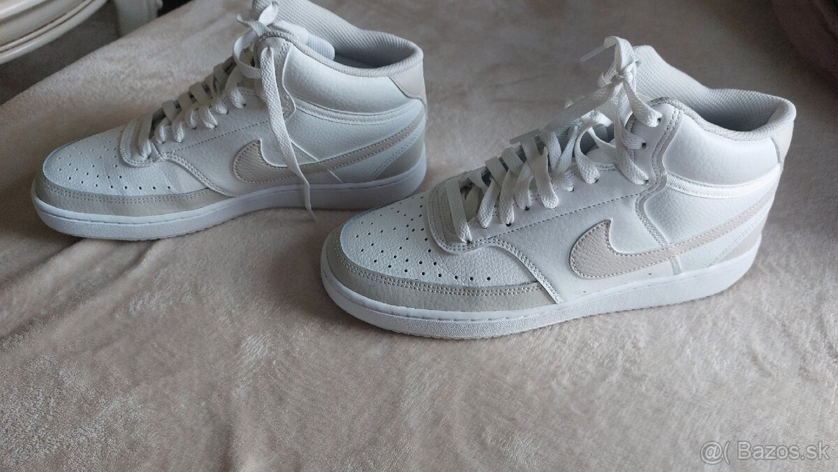 Nike tenisky