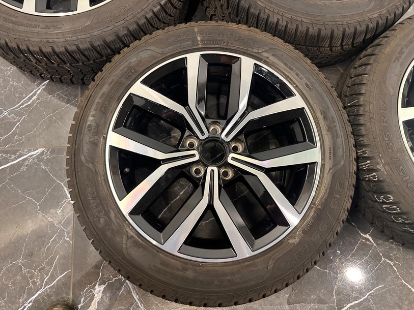 original kolesa Passat Vw r17 Nivelles B8
