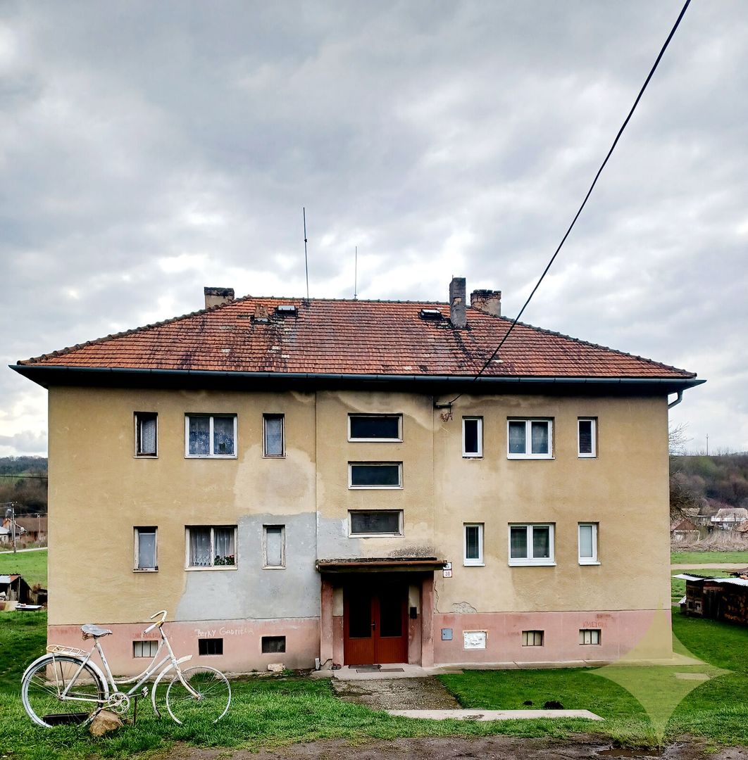 2 izbový byt v pôvodnom stave v Mučíne