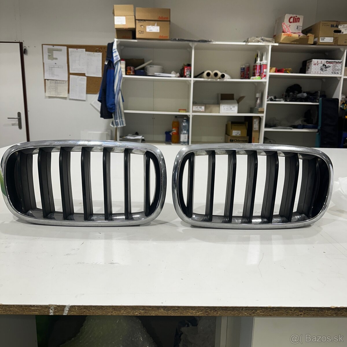 BMW X5 F15 – originál predná maska (ľadvinky)