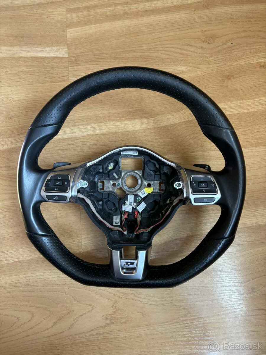 Vw multifunkcny skoseny sportovy volant R Line