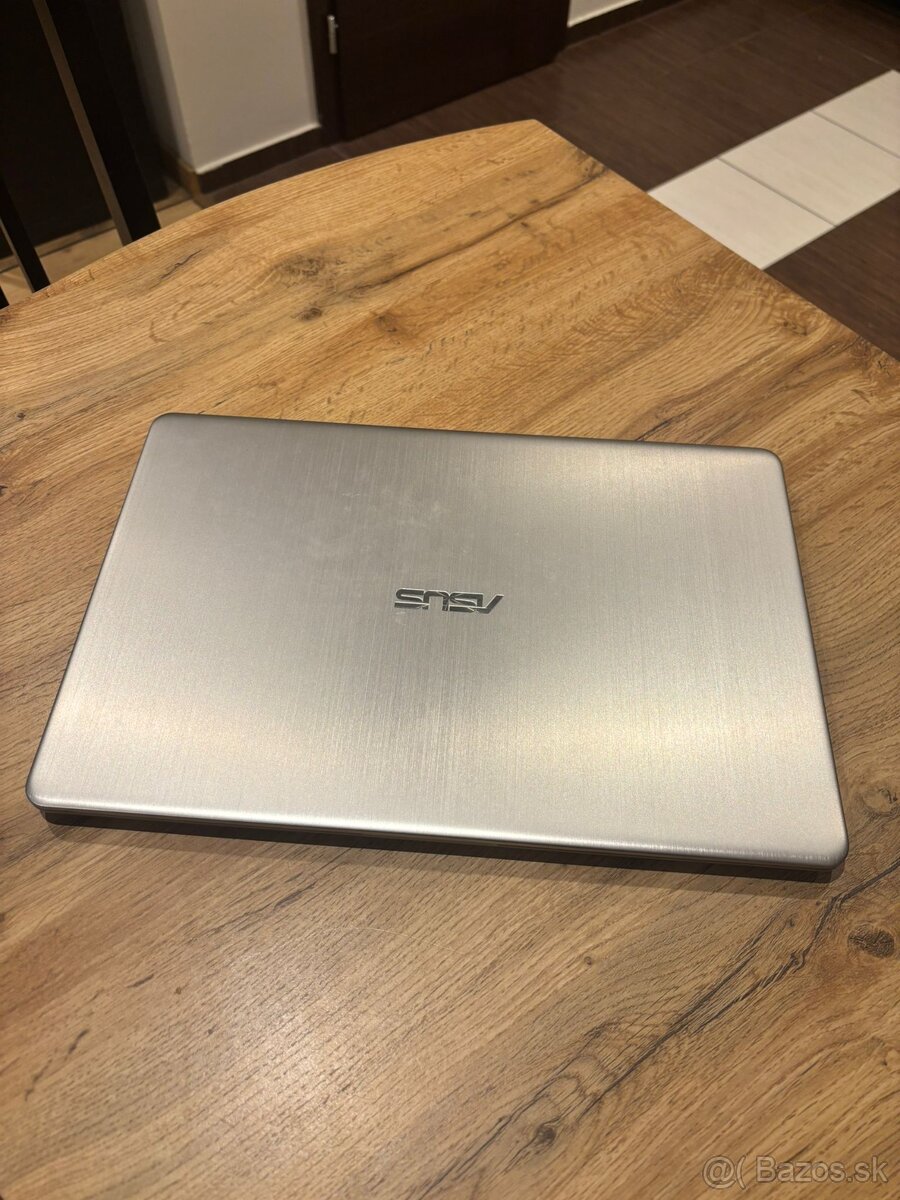 Štýlový Ultrabook ASUS VivoBook S15 - 16GB RAM / 512GB SSD