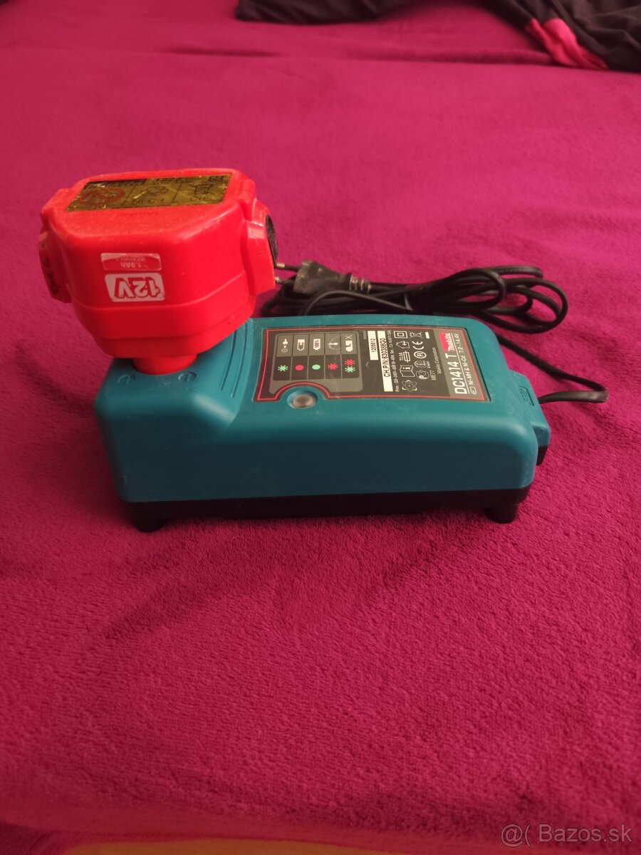 Nabíjačka na akú vŕtačku Makita