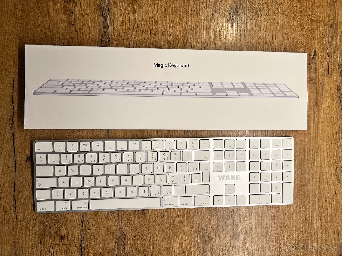 Apple Magic Keyboard s číselnou klávesnicou, strieborná – SK
