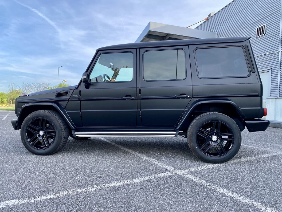 Mercedes G 320