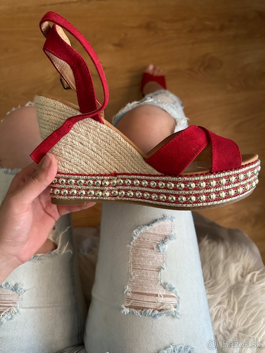 Predám dánske sandále