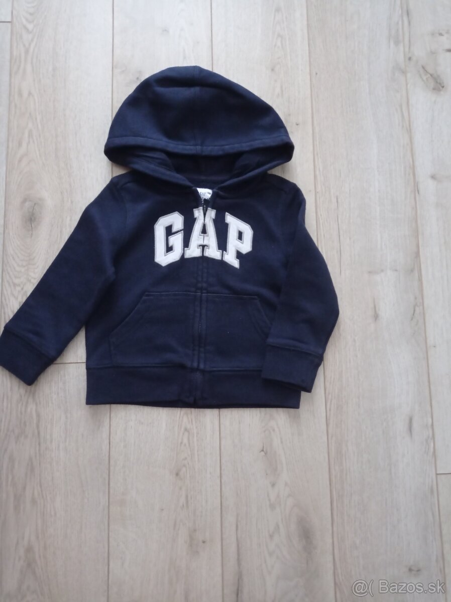 Mikina zn GAP na 3 roky