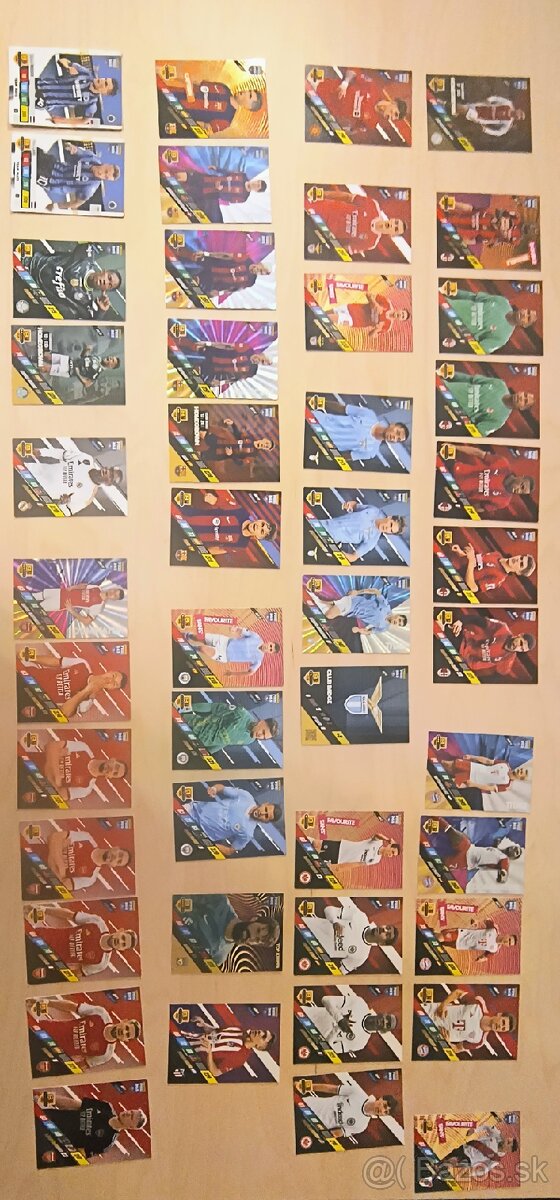 Predám zberateľské karty Panini.