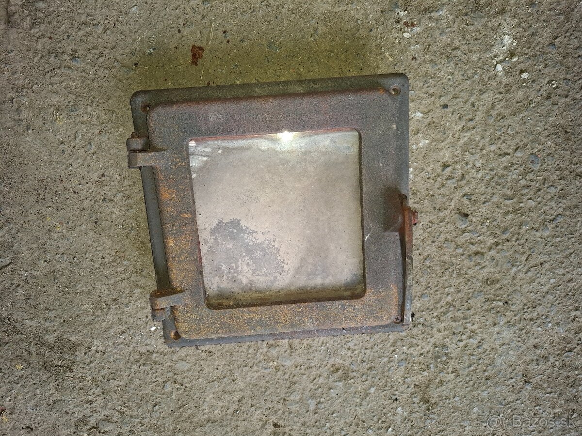 Liatinove dvierka na pec 3