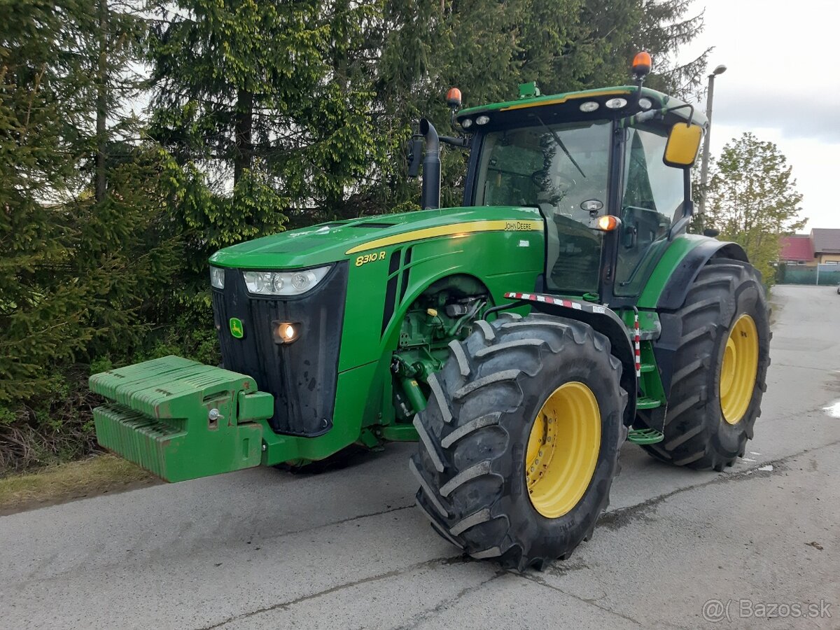 John Deere 8310R