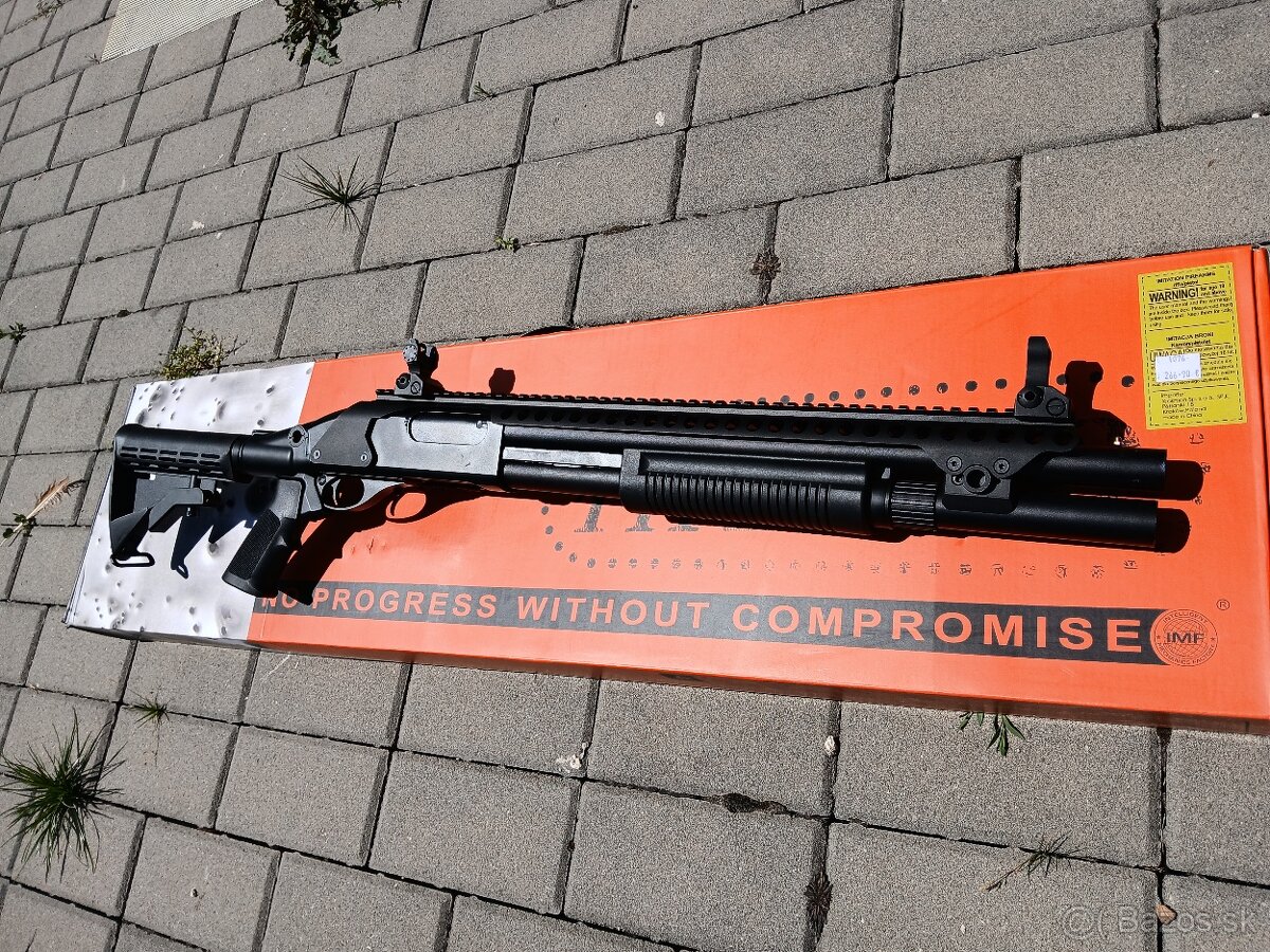 Predam airsoftovu brokovnicu M8874 Green Gas