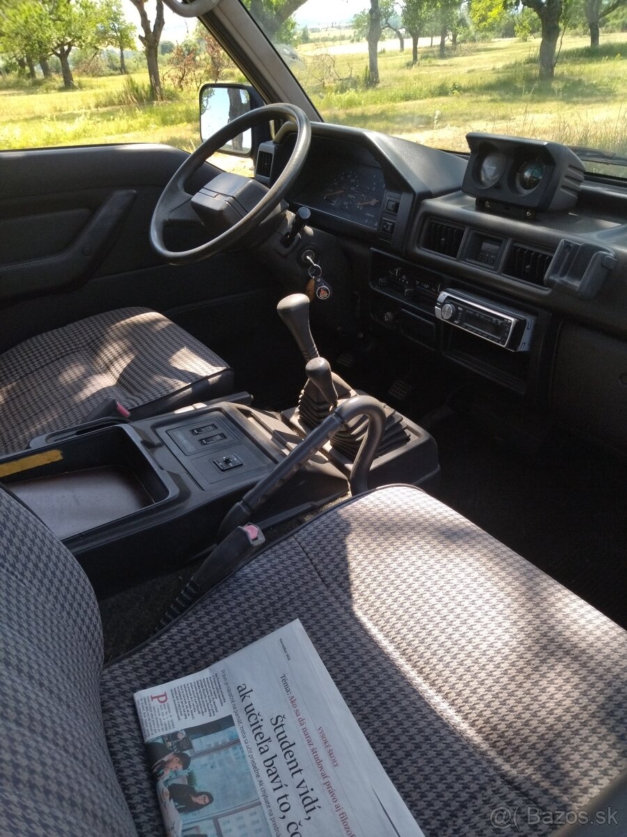 L300