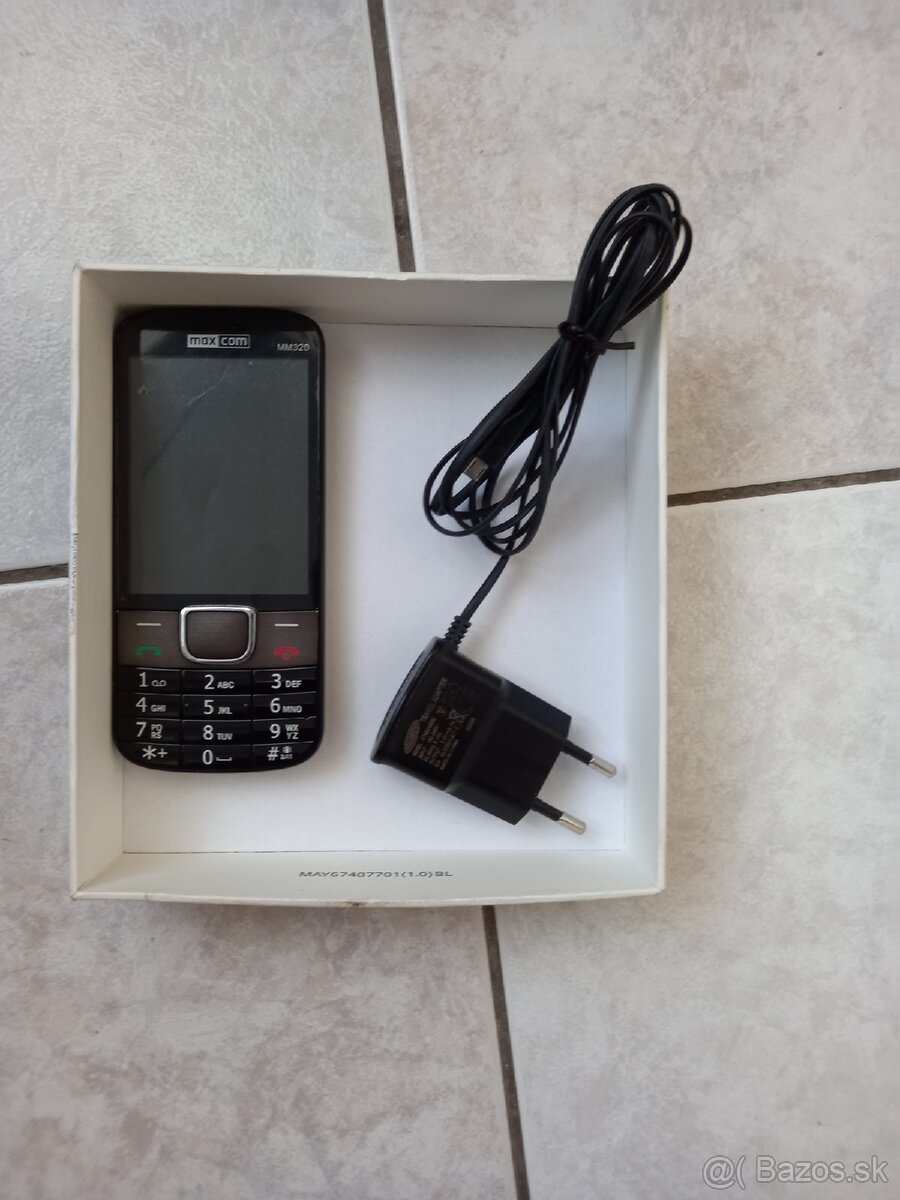 Tlacitkovy telefon