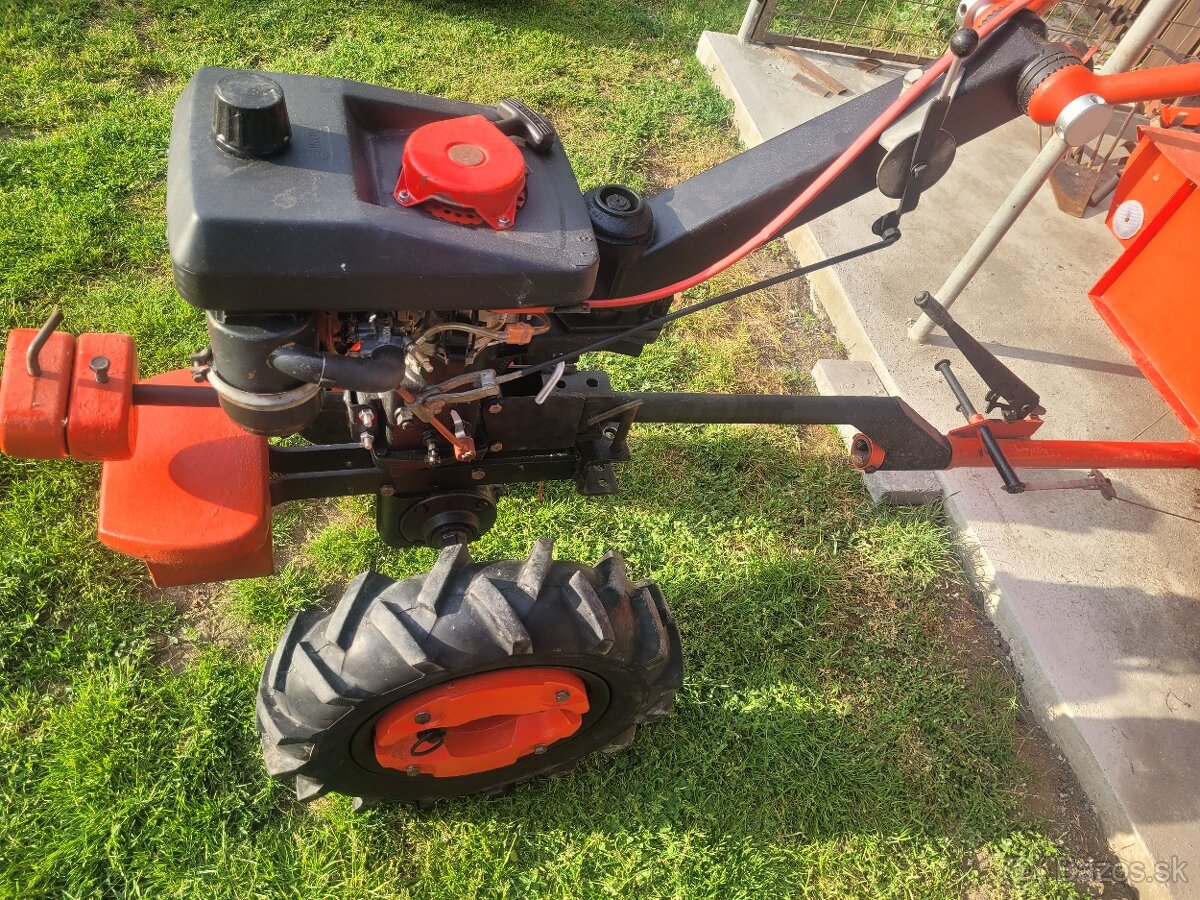 Vari malotraktor