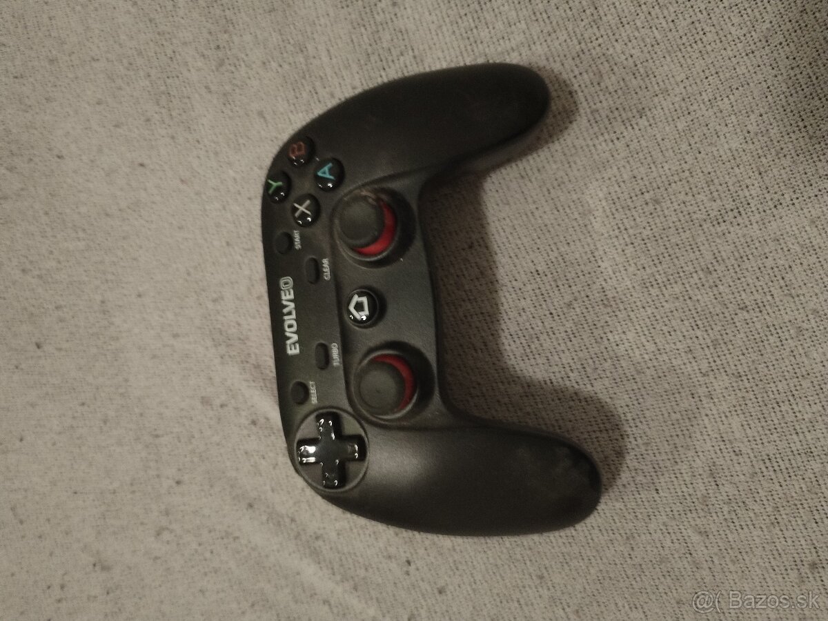 Predám herní ovladač Evolveo kompatibilný s PS4 a mobilom