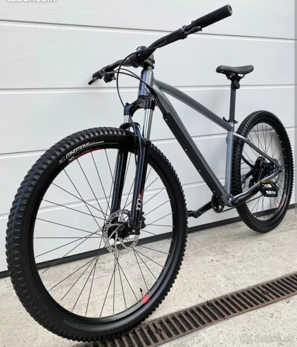 Bicykel rockrider Explorer 520
