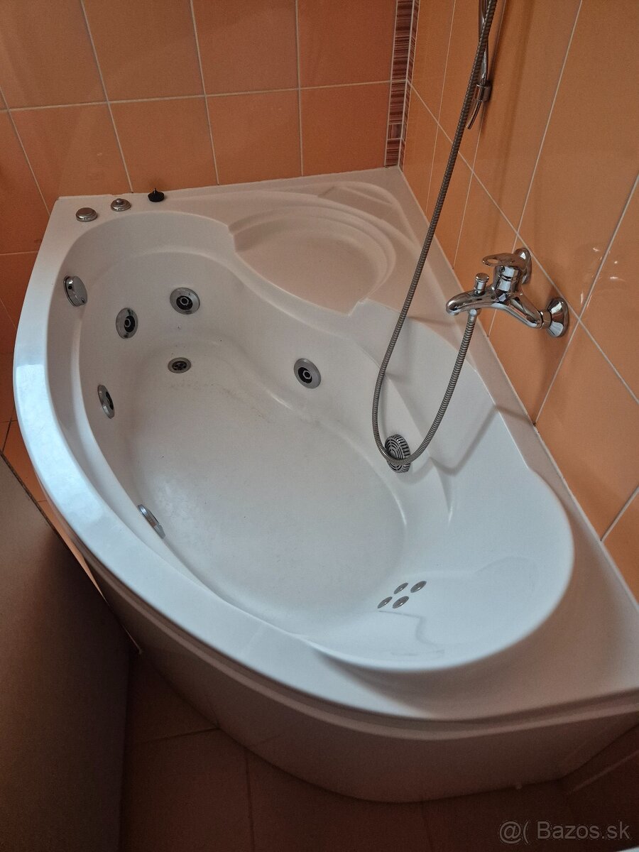 Hydromasážna vaňa