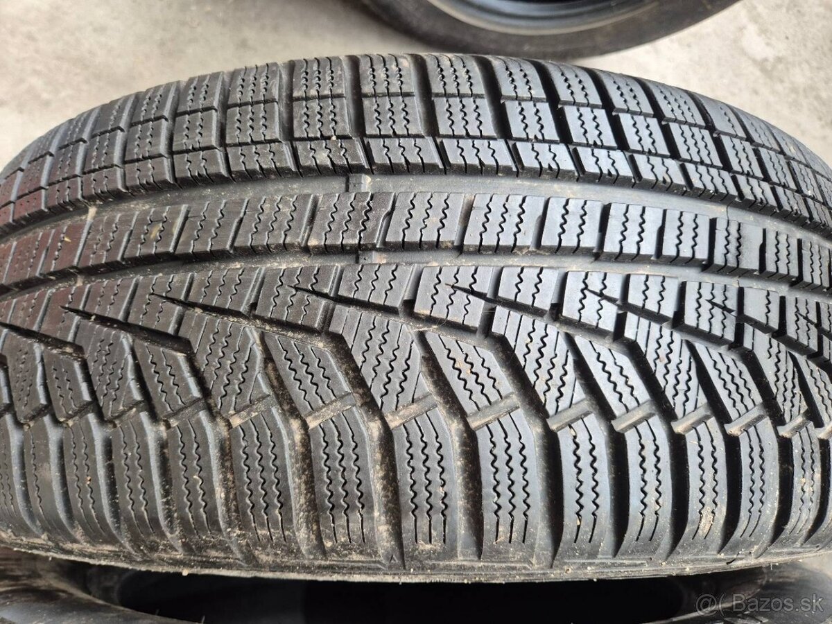 225/60 r17 zimné 4 ks HANKOOK dezén 8,6 - 7,9 mm