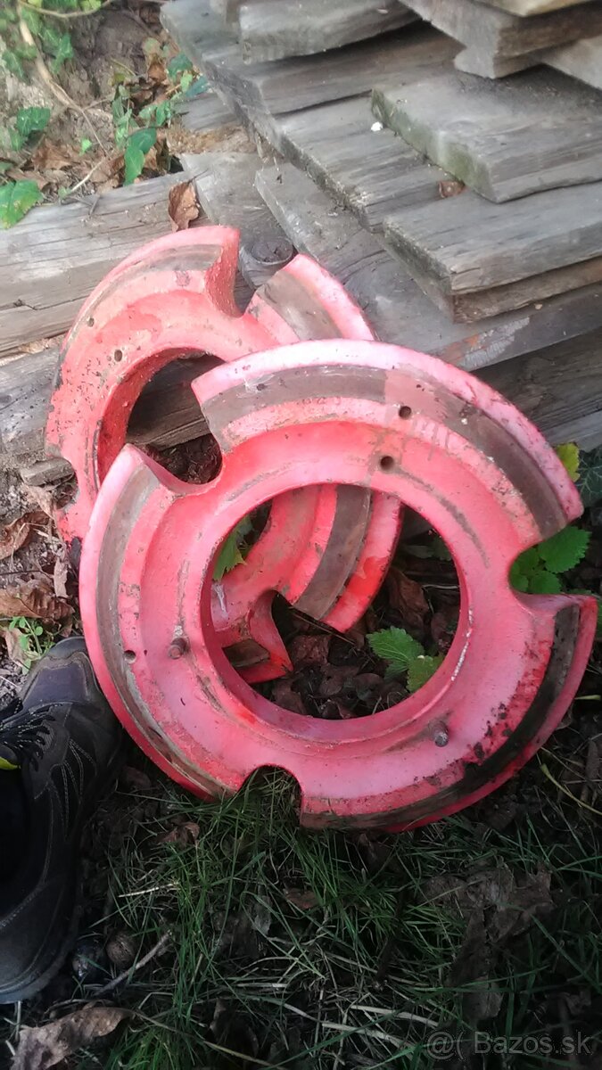 predam zavazie  na predne kolesa na traktor