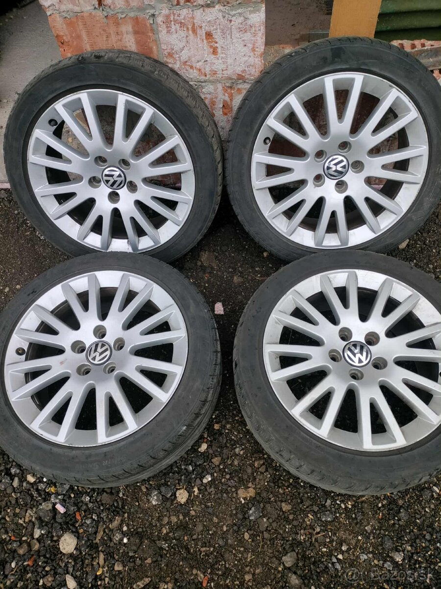 4ks alu disky orig. Audi 5x112 R17 pneu 225/45 r17