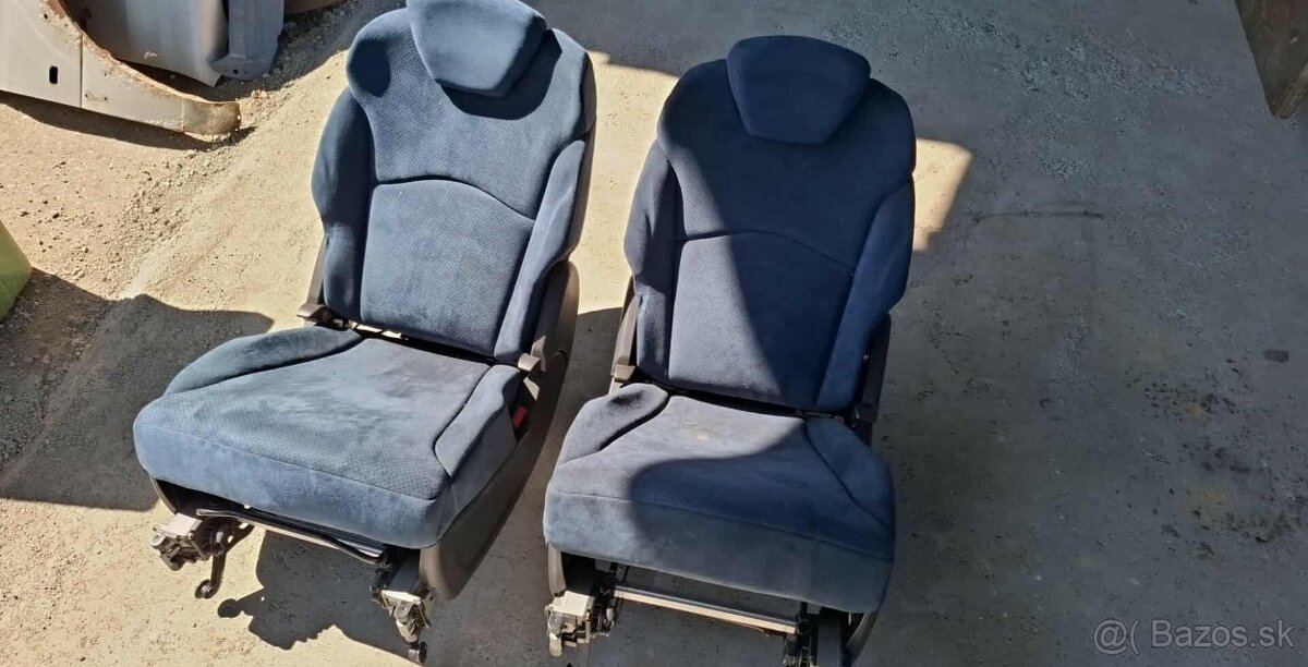 Sedačky Lancia Phedra